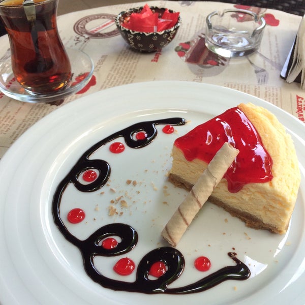 Снимок сделан в Pikap Cake Cafe Atölye пользователем Hakan Ö. 6/6/2015