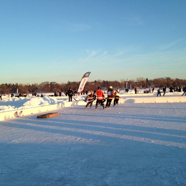 Foto tomada en U.S. Pond Hockey Championship  por Mary W. el 1/18/2014