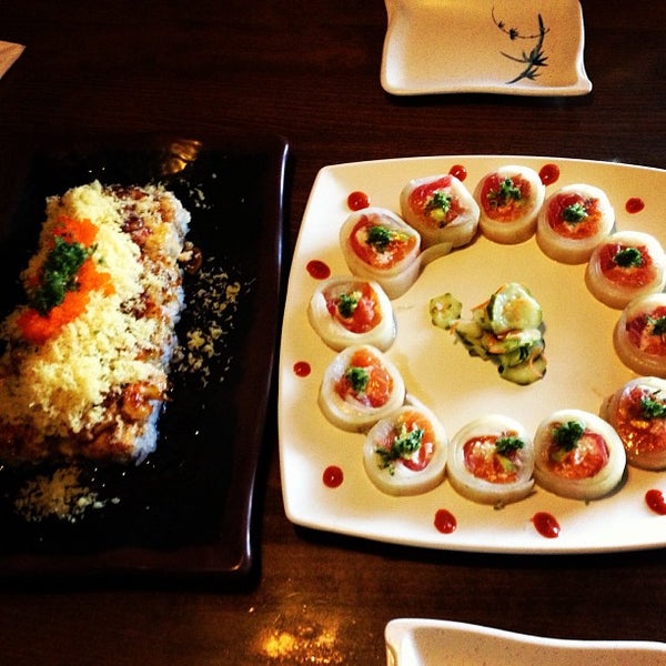 Foto scattata a Sushi Delight da Miriam W. il 4/24/2013