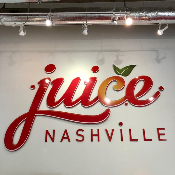 รูปภาพถ่ายที่ juice. Nashville โดย Jennifer M. เมื่อ 5/9/2018