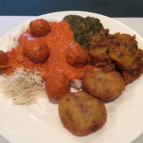 Bombay House Indian Restaurant in Cordova