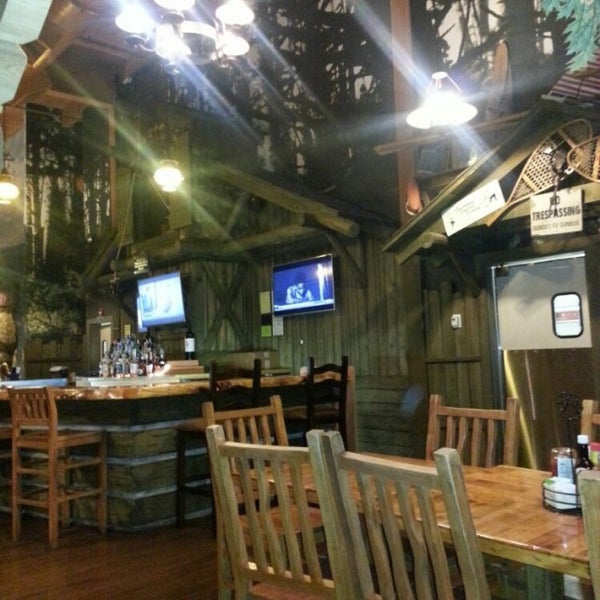 Camp Critter Bar & Grille at Great Wolf Lodge American Restaurant in
