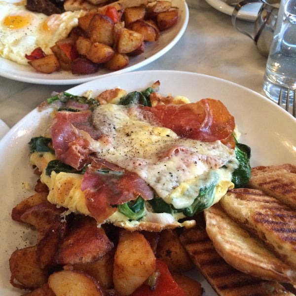 The brunch is one of my favorite. The menu is great, unfortunately no brunch drink deals