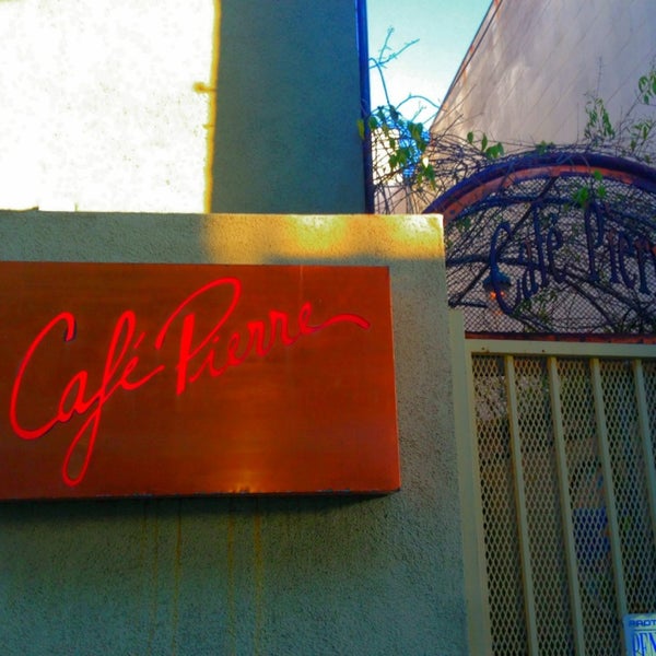 8/9/2013에 Bill W.님이 Café Pierre에서 찍은 사진