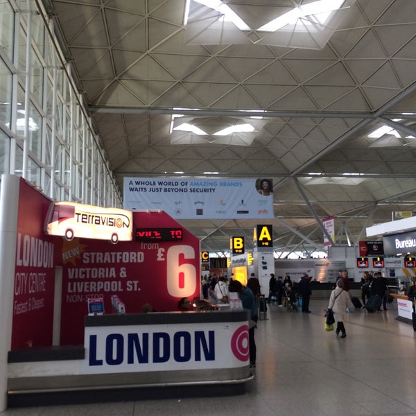 9/16/2015 tarihinde Alan B.ziyaretçi tarafından Londra Stansted Havalimanı (STN)'de çekilen fotoğraf