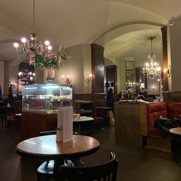 10/15/2022 tarihinde Salla T.ziyaretçi tarafından Café Eiles'de çekilen fotoğraf