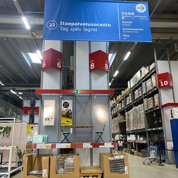 รูปภาพถ่ายที่ IKEA โดย Salla T. เมื่อ 7/9/2021