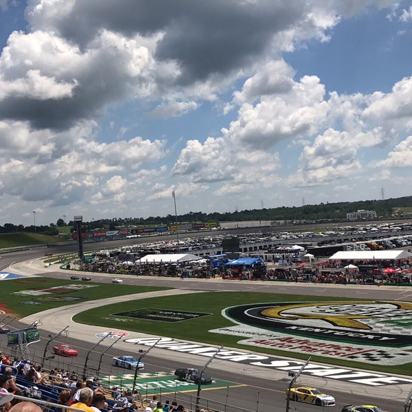 Das Foto wurde bei Kentucky Speedway von Jason D. am 7/8/2017 aufgenommen