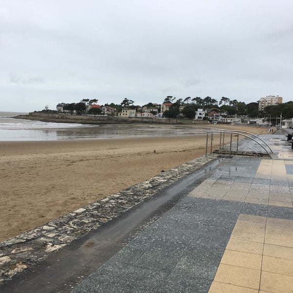 Plage de Nauzan VauxsurMer, PoitouCharentes Plage de Nauzan VauxsurMer, PoitouCharentes