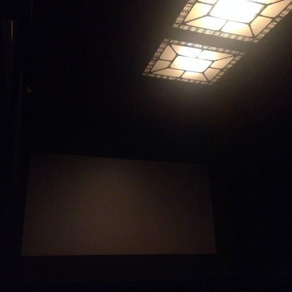 9/21/2013 tarihinde Roberto D.ziyaretçi tarafından Cinema Nuovo Olimpia'de çekilen fotoğraf