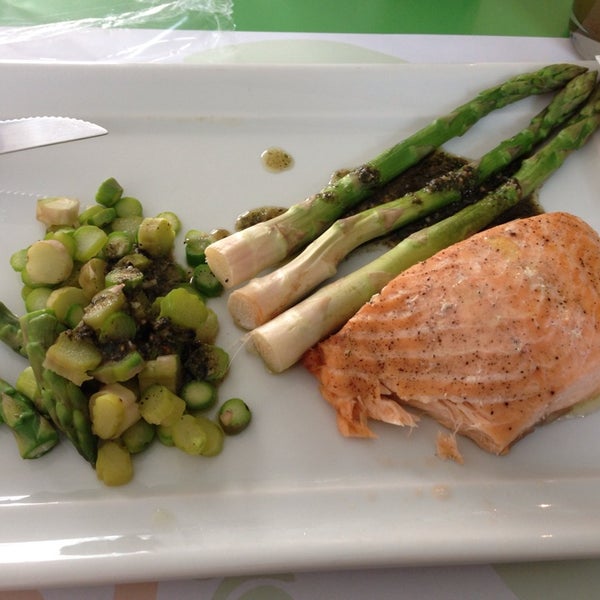 Foto diambil di Mr. Green Healthy Food oleh Lisiane M. pada 8/17/2013