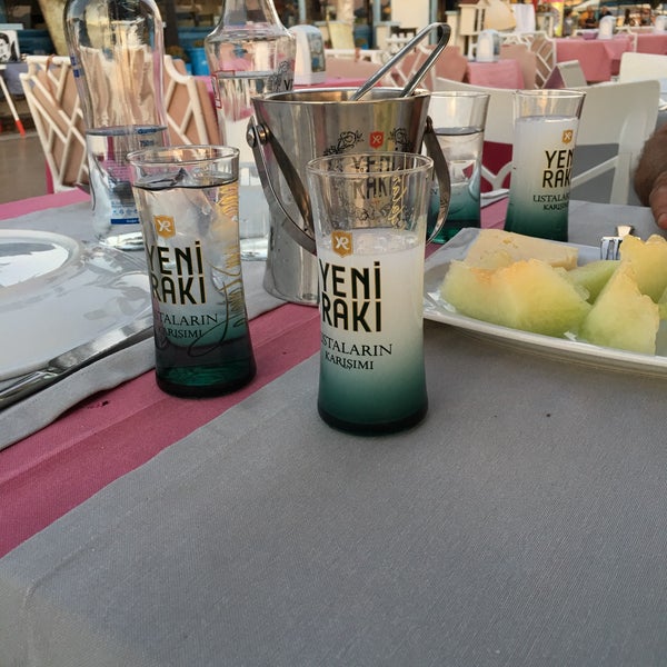 Photo taken at Ayaklı Göl Cafe &amp; Restaurant by Ercan C. on 9/6/2017