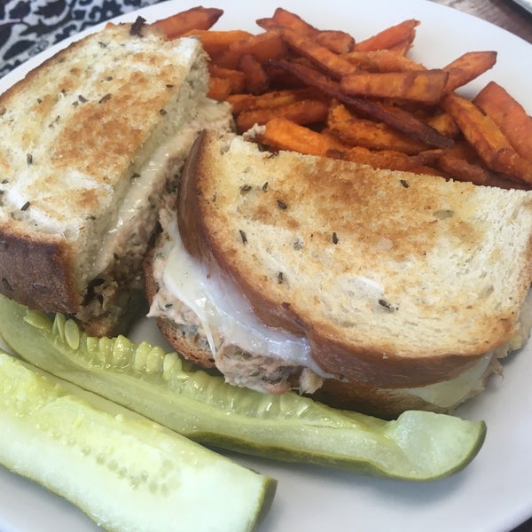 Bear E Patch Cafe west of the Ashley 1980 Ashley River Rd