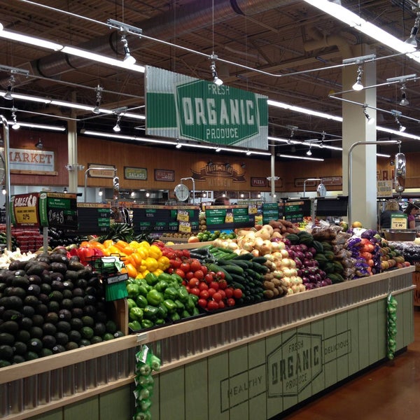Fresh Thyme Farmers Market Grocery Store in Fairview Heights