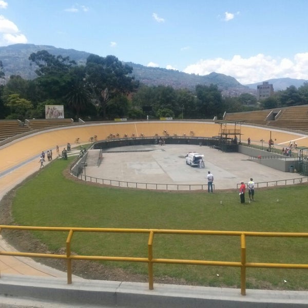 Photos at Velódromo Martín Emilio "Cochise" Rodríguez Sports and