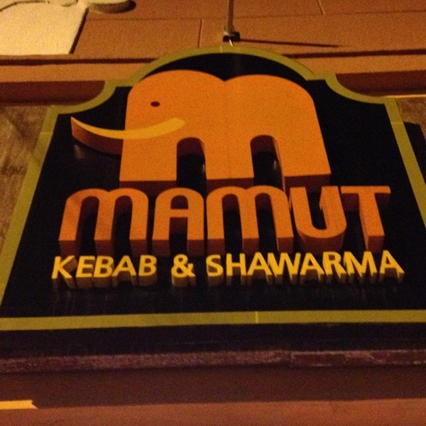 Photo taken at Mamut Kebab &amp; Shawarma by Vinicius S. on 1/14/2013