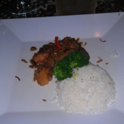 Photo taken at Bandung Indonesian Restaurant by Isaac on 11/10/2012