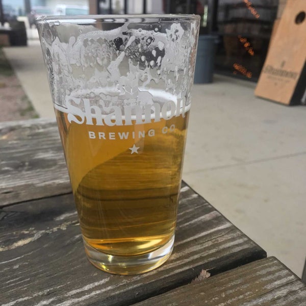 Photo taken at Shannon Brewing Company by Tom H. on 1/29/2020