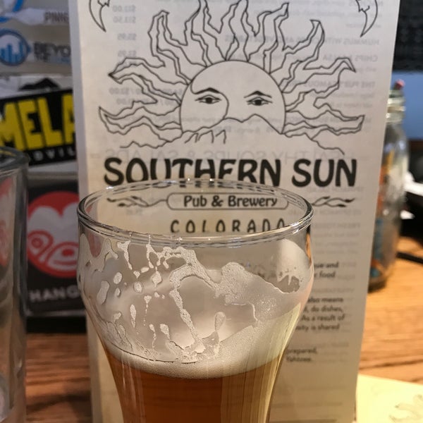 Снимок сделан в Southern Sun Pub &amp; Brewery пользователем Tom H. 4/13/2018