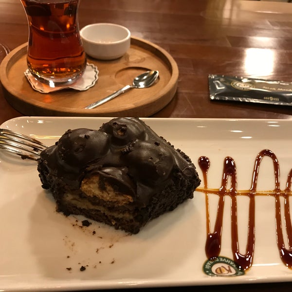 Foto tirada no(a) Kahve Durağı Fatih por E A. em 11/17/2019