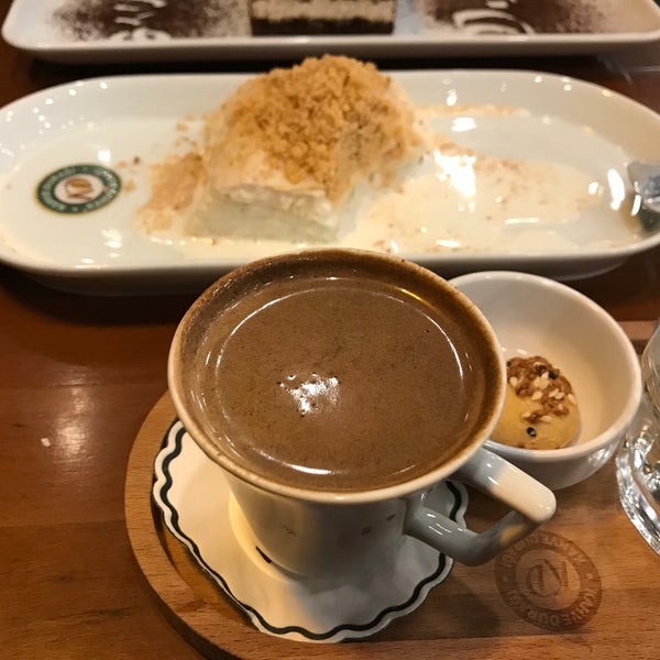 Foto tirada no(a) Kahve Durağı Fatih por E A. em 11/19/2019
