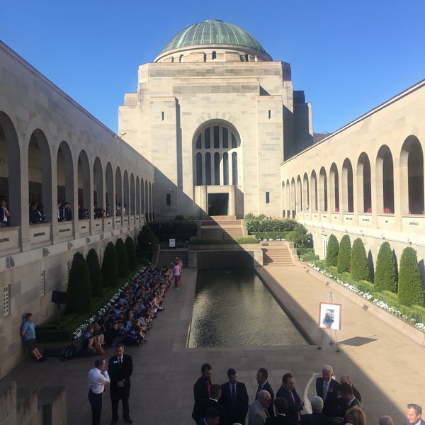Foto diambil di Australian War Memorial oleh Angelyn pada 11/28/2019