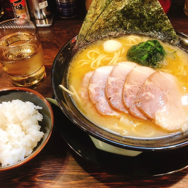 横浜家系ラーメン 浅草商店 Ramen Restaurant In 浅草