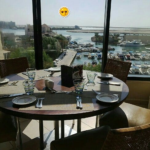 Снимок сделан в Selections Restaurant пользователем Haifa 👑 7/22/2016
