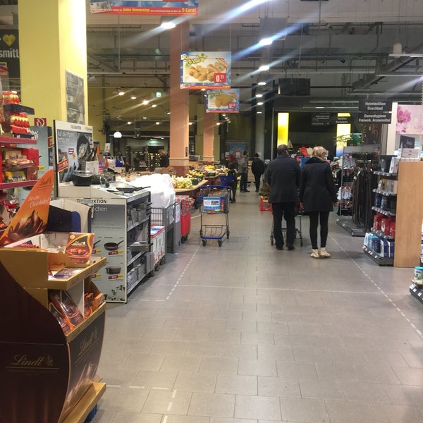 Photo taken at EDEKA Center by Andre on 11/19/2016