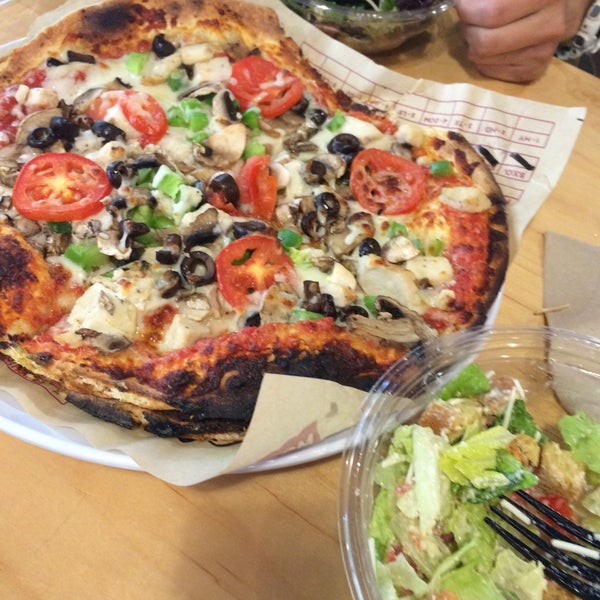 Photo taken at Mod Pizza by Nasser on 10/22/2015