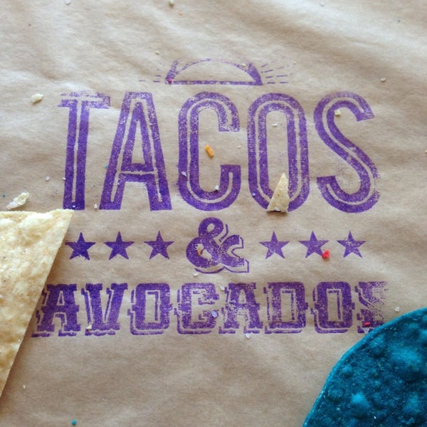 Das Foto wurde bei Tacos &amp; Avocados von Heather C. am 10/9/2013 aufgenommen