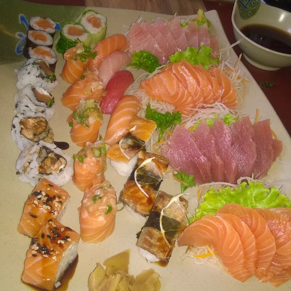 Photo taken at Sushi Mart by Renato F. on 3/5/2017