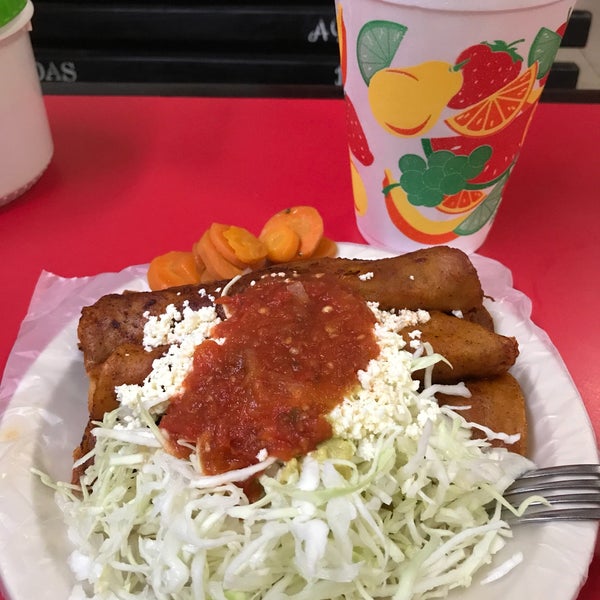 Tacos Rojos Y Gorditas " Paco's " 10 tips