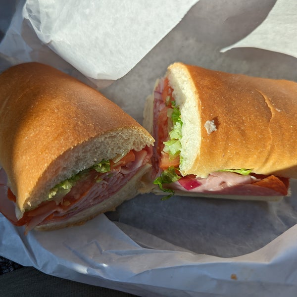 Alfredo's Italian American Deli & Catering 3 tavsiye