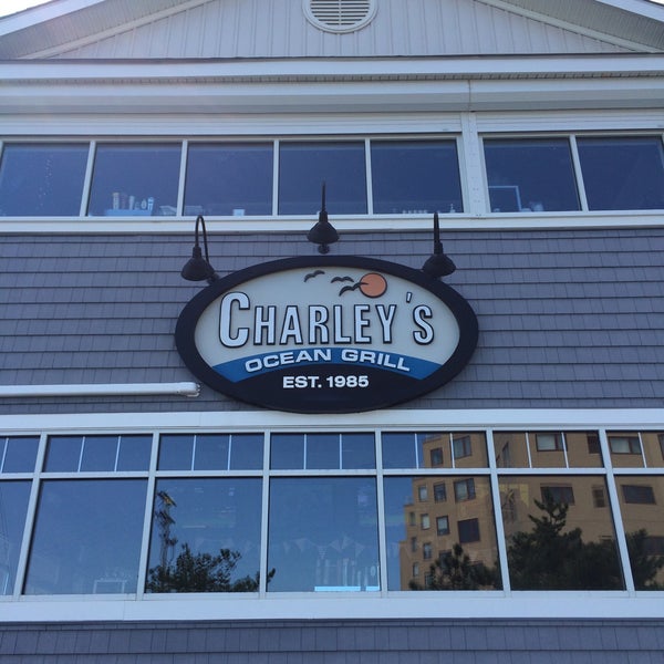 Charley's Ocean Grill 23 tips from 863 visitors