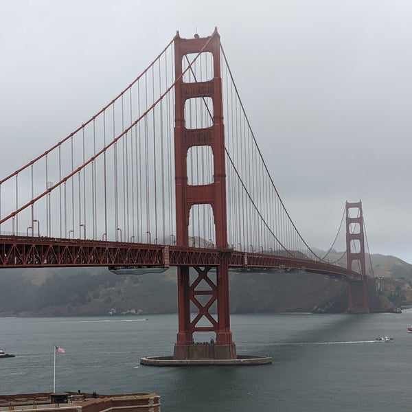 Foto diambil di Golden Gate Bridge oleh Prajakta pada 6/16/2019