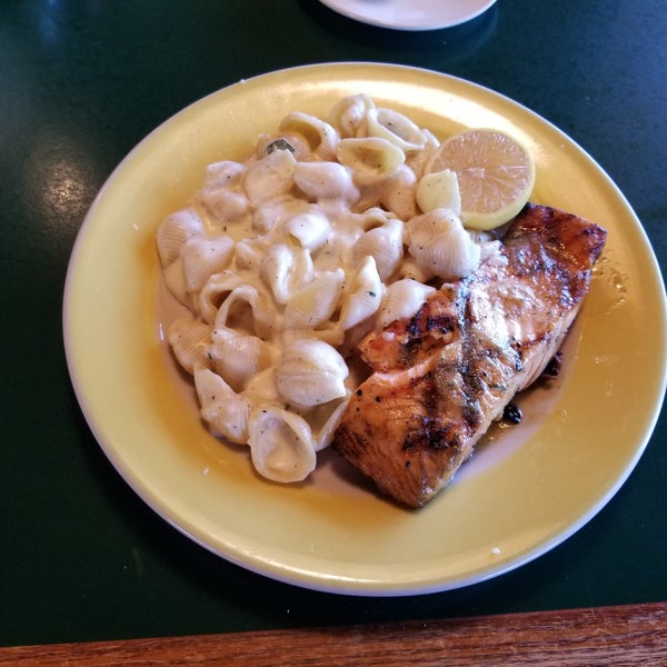 Pasta House Italian Restaurant in Florissant