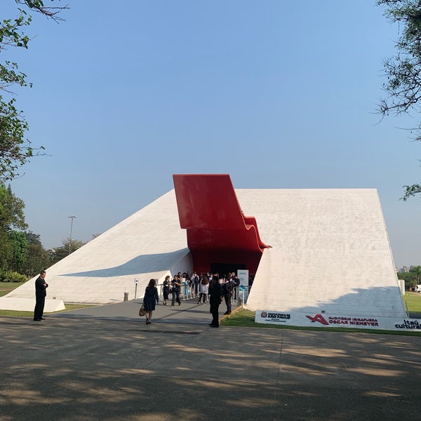 Das Foto wurde bei Auditório Ibirapuera Oscar Niemeyer von Luiz Alvaro S. am 9/18/2019 aufgenommen