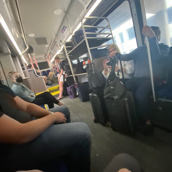 Rentals Shuttle Bus 4 tips from 1428 visitors