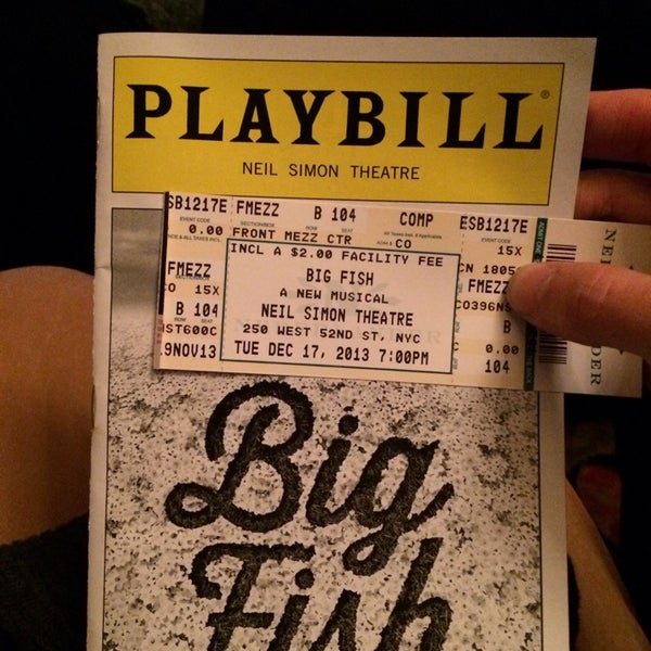 Foto tirada no(a) Big Fish on Broadway por Thomas R. em 12/18/2013