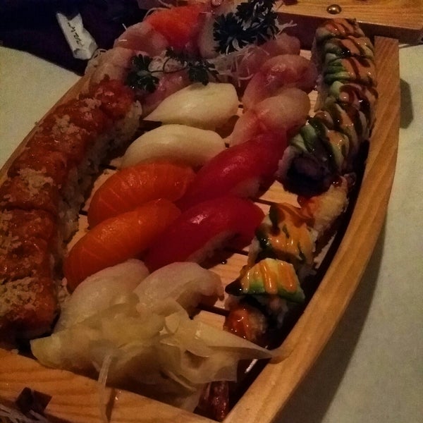 Photo taken at Arashi Japan Sushi &amp; Steak House by ben w. on 10/25/2014