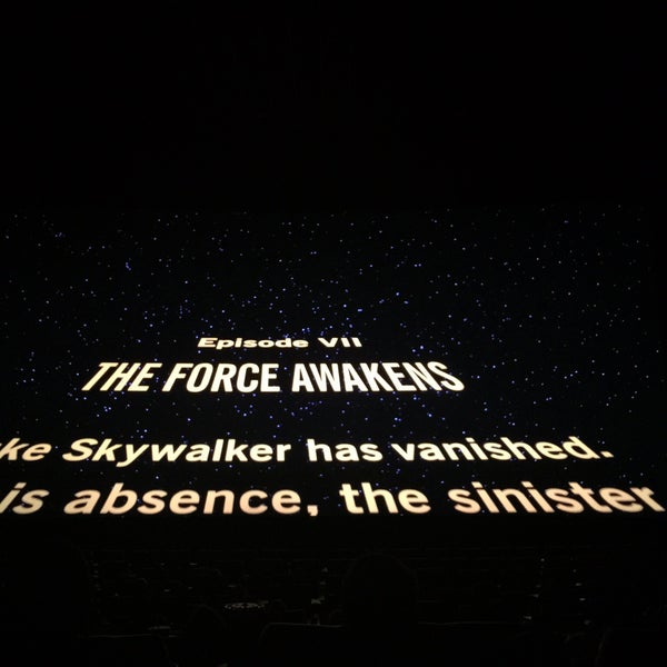 Bella Terra Movie Theater Huntington Beach, CA