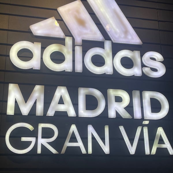 crear doblado Situación adidas Store - Tienda de artículos deportivos en Madrid