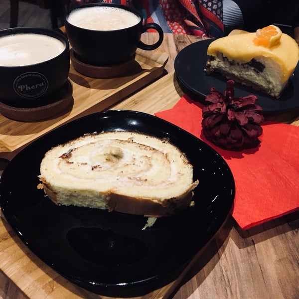 11/5/2018 tarihinde Minnie B.ziyaretçi tarafından Pheru Coffee and Tea Shop'de çekilen fotoğraf