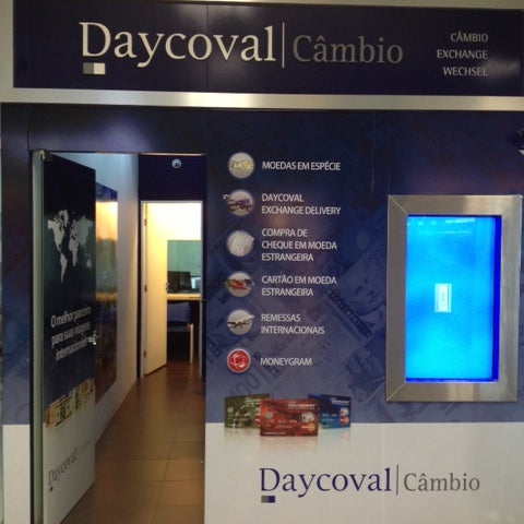 Daycoval cambio