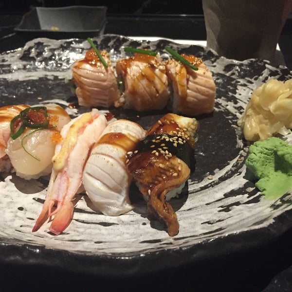 Photo taken at Sushi Planet by Choon Chieh C. on 7/12/2015