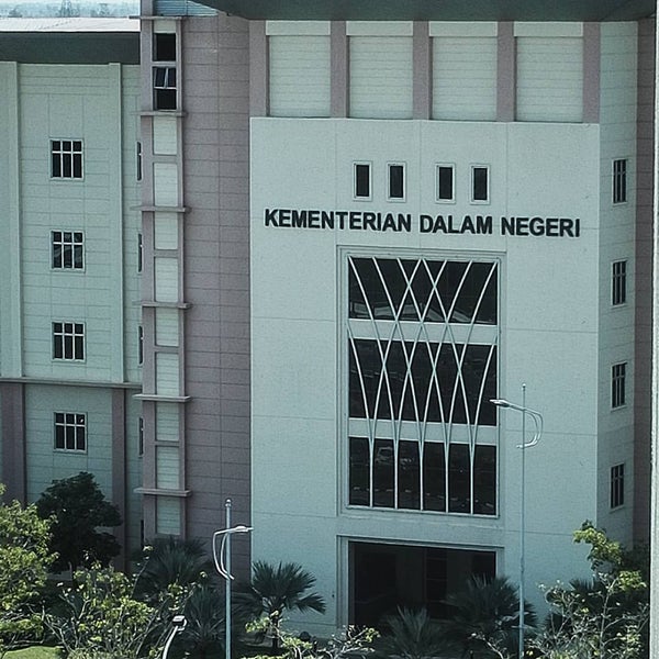 Kompleks Pentadbiran Kerajaan Persekutuan Edificio Gubernamental