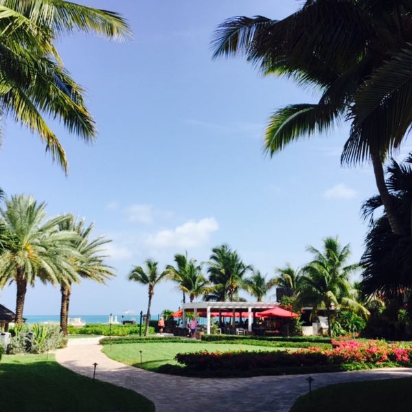 Photo taken at Grace Bay Club by Katie F. on 5/7/2015