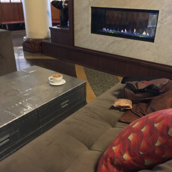 10/16/2017にLeigh F.がPublic Espresso + Coffeeで撮った写真