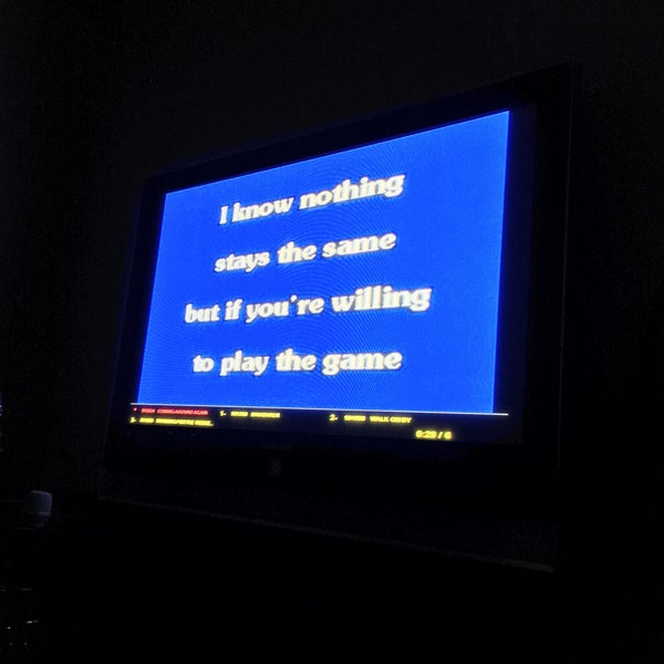 11/14/2015にLeigh F.がSing Sing Karaokeで撮った写真